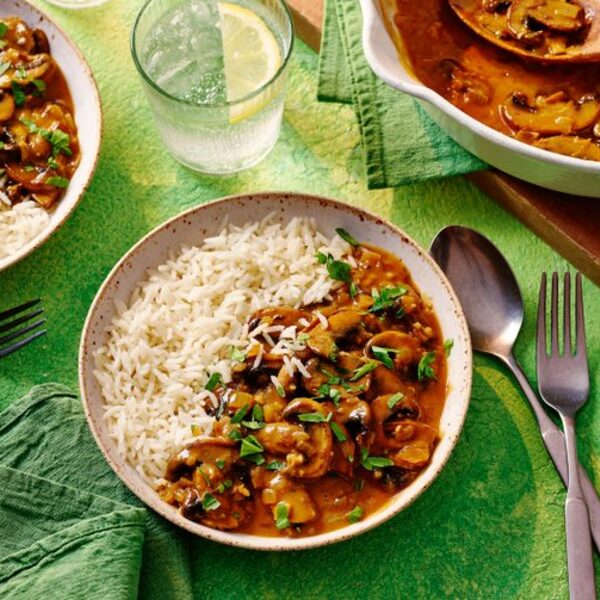 Vegan mushroom stroganoff