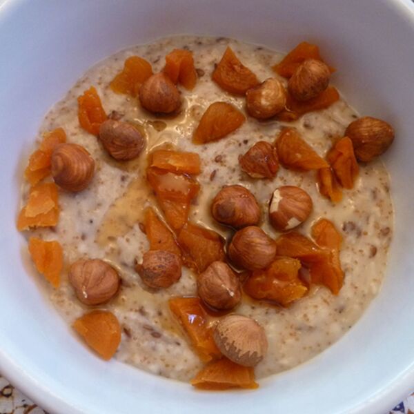 Scottish Oatmeal Breakfast with Teff Grain and Flax Seeds