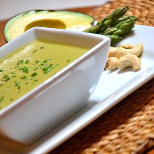 Vegan Asparagus Avocado Soup