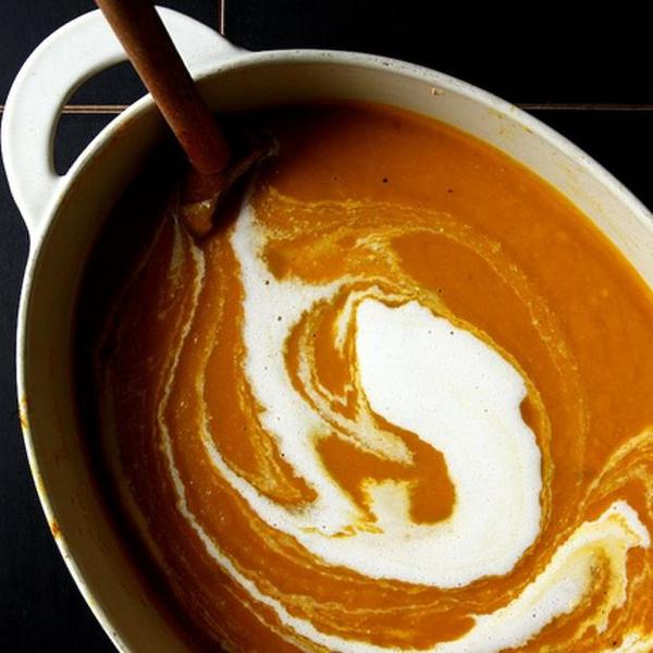 Vegan Creamy Curried Pumpkin Soup