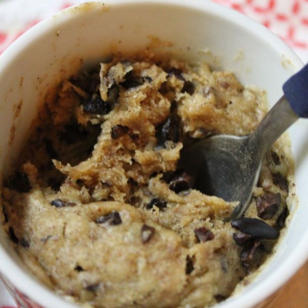 Cookie Dough Mug Muffin (Gluten-free, sugar-free, vegan)