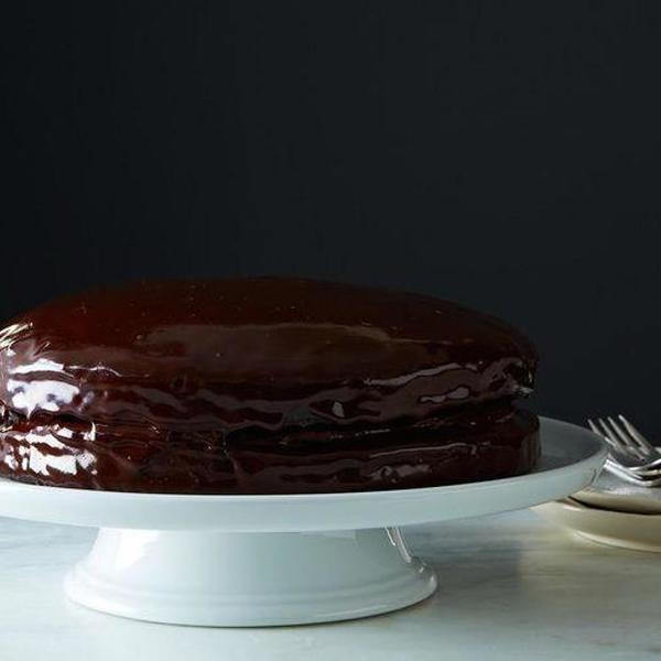 Vegan Chocolate Layer Cake With Creamy Chocolate Filling