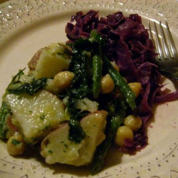 Braised Red Cabbage (Rotkraut) – (Vegan, Gluten Free, Low Fat)
