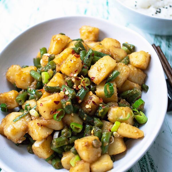Sautéed Green Beans and Potatoes with a garlicky sauce