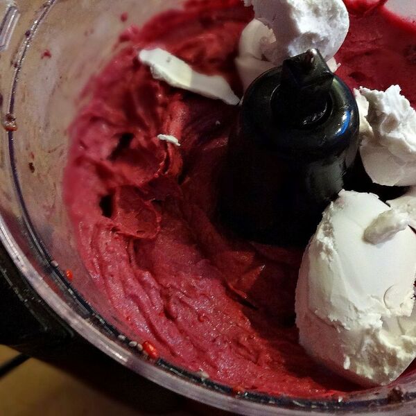 Overnight Vegan Raspberry Ice Cream