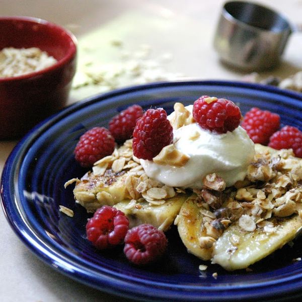 Caramelized Bananas With Yogurt and Berries