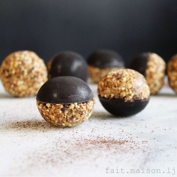 Dark Chocolate & Granola Bliss Balls