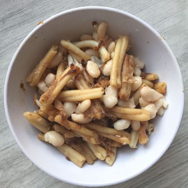 pasta with beer-caramelized onions