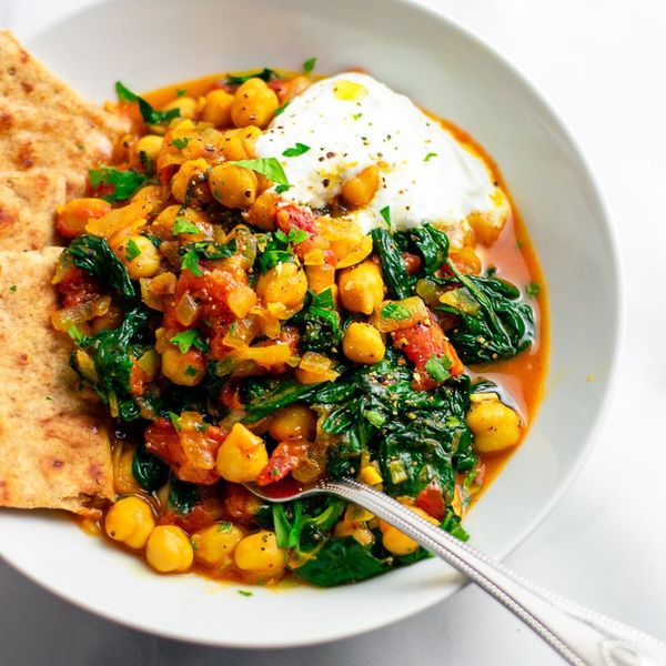 Skillet Chickpeas With Spinach And Tomatoes