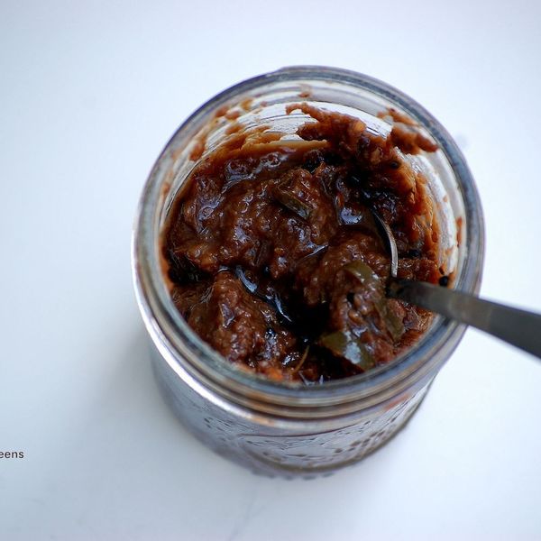 Fiery Tamarind-Ginger Sauce