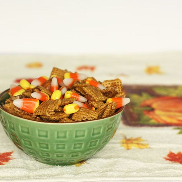 Candy Corn Chex Mix