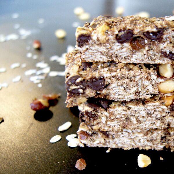 Chocolate Peanut Butter Granola Bars