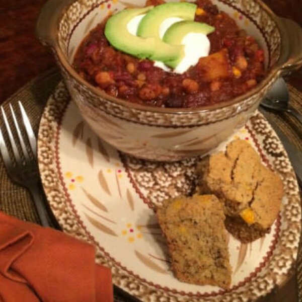 Holiday Slow Cooker Veggie Chili