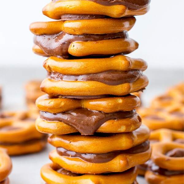 Chocolate Almond Butter Pretzel Bites (Vegan, Gluten Free)