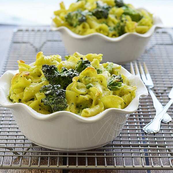 Green Mac and Cheese {Vegan}