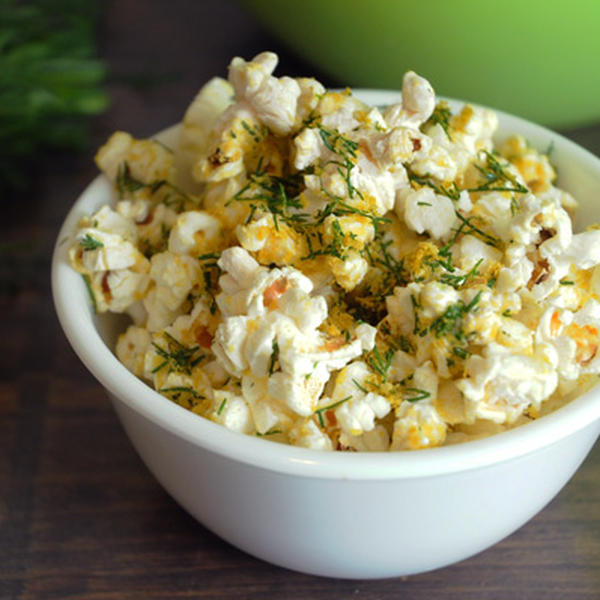 Vegan Cheesy Dill Popcorn