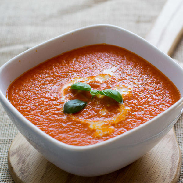 Easy Vegan Tinned Tomato and Basil Soup