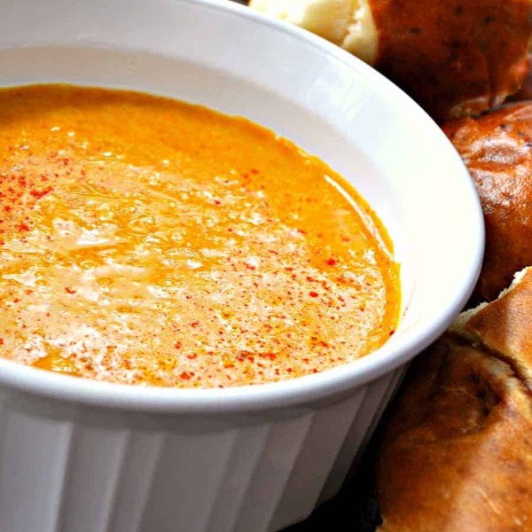 Vegan Beer Cheese Dip