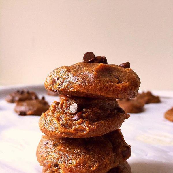 Flourless Vegan Pumpkin Almond Butter Cook