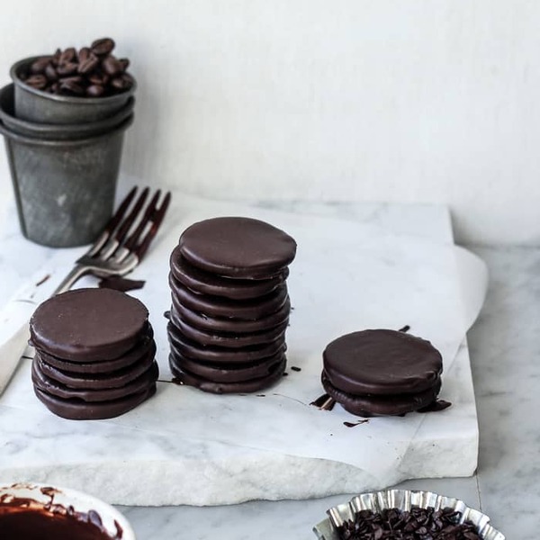 15 minute Thin Mints (3 ingredients, no bake, vegan)