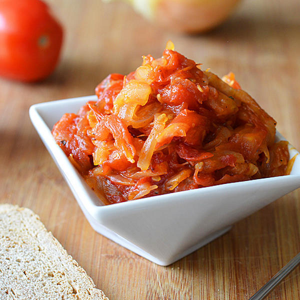 Caramelized Onion & Tomato Jam {Vegan}