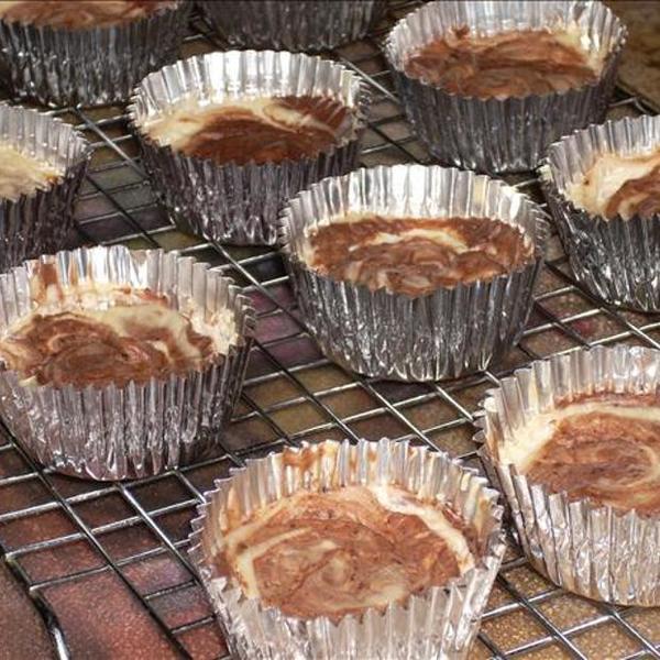 Mini Cocoa Swirl Cheesecakes (Vegan)