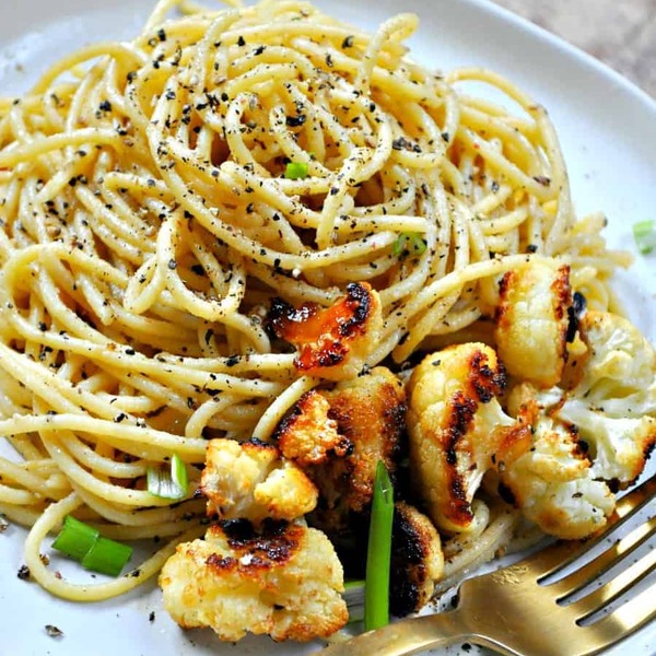 Vegan Caramelized Cauliflower Cacio e Pepe