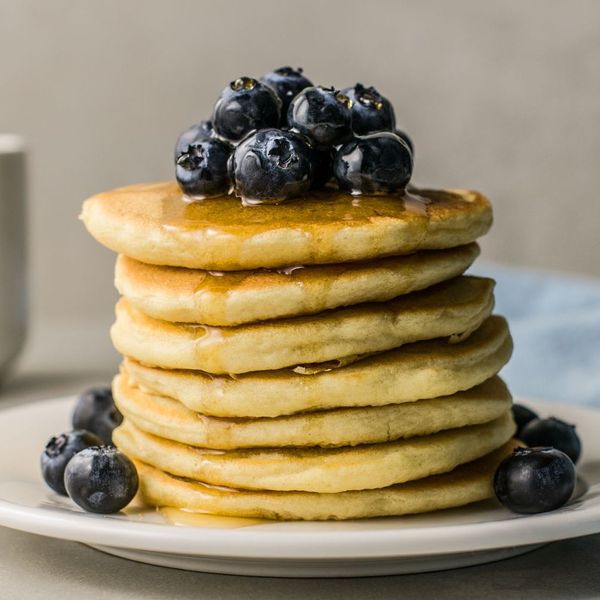 Light and Fluffy Vegan Pancakes