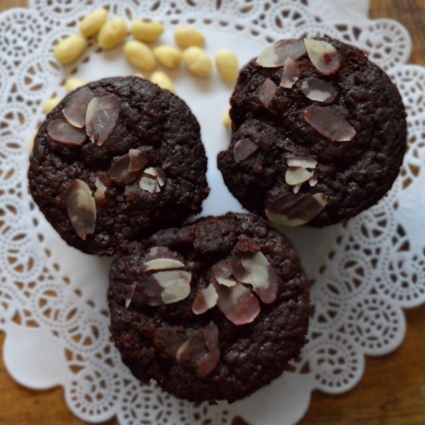 Vegan beetroot and chocolate muffins