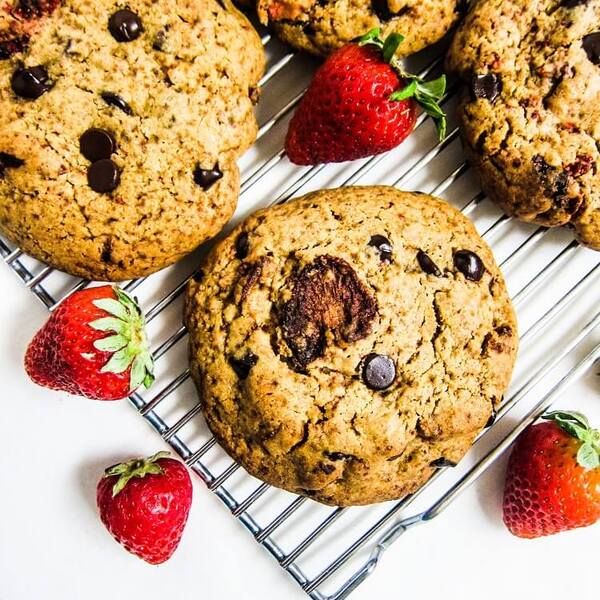 Vegan Berry Chocolate Chip Cookies