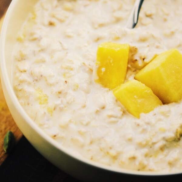 Creamy Mango Lassi Overnight Oats (Gluten-Free, Vegan Option)