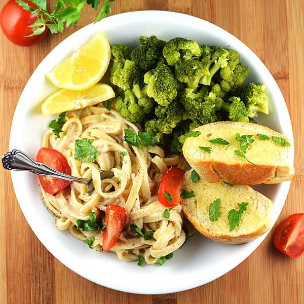 White Bean Fettuccine Alfredo {Vegan}
