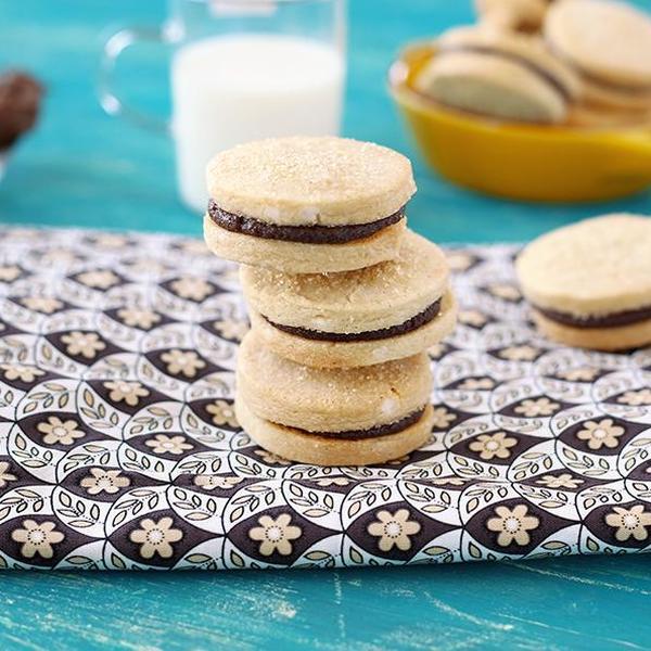 Homemade Nutella Sandwich Cookies (V)