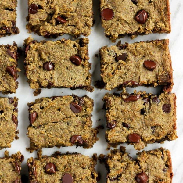 Chocolate Chip Almond Flour Banana Blondies (grain free + vegan!)