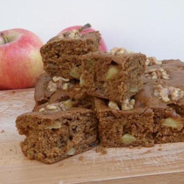 Vegan Apple Spice Snacking Cake