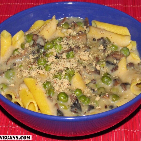 Cheesy Mushroom and Herbs Pasta