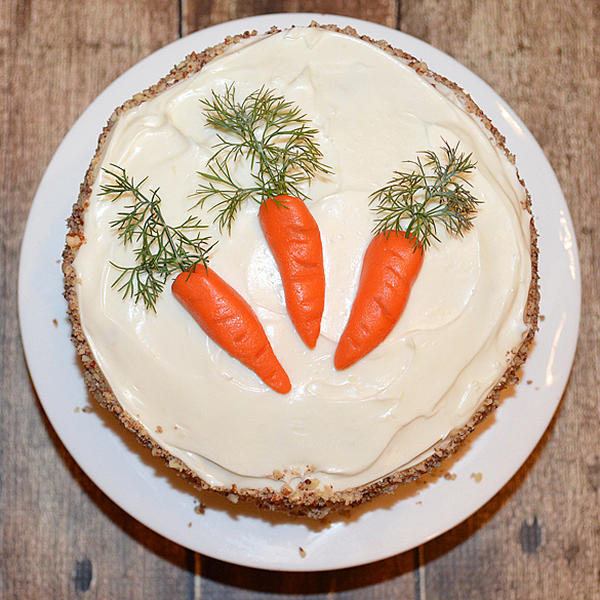 Carrot Cake with Cream Cheese Frosting {Ve