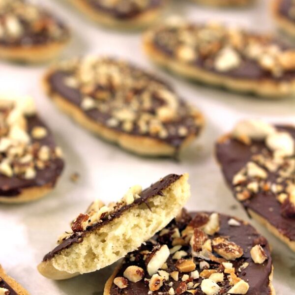 Almond Crisp Cookies