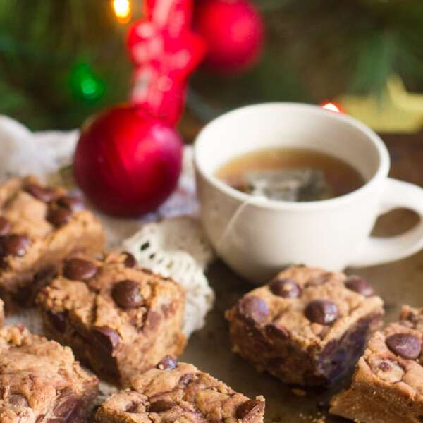 Cookie Butter Chocolate Chunk Blondies