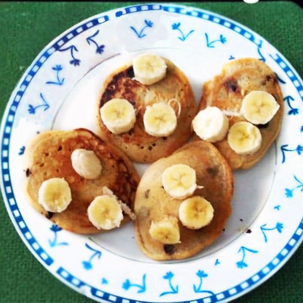 Easy Fluffy Vegan Pancakes