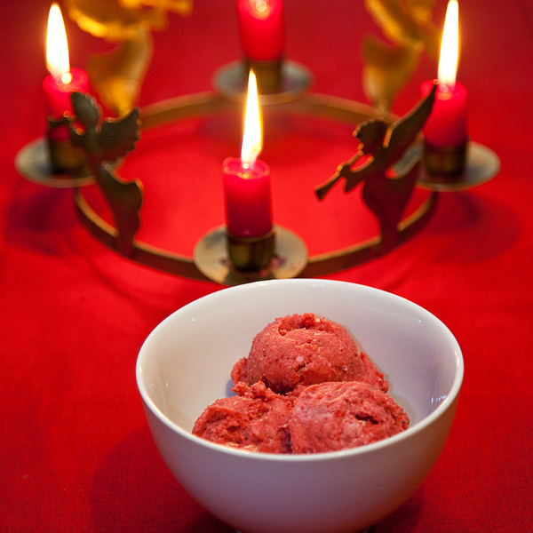 Vegan strawberry ice cream